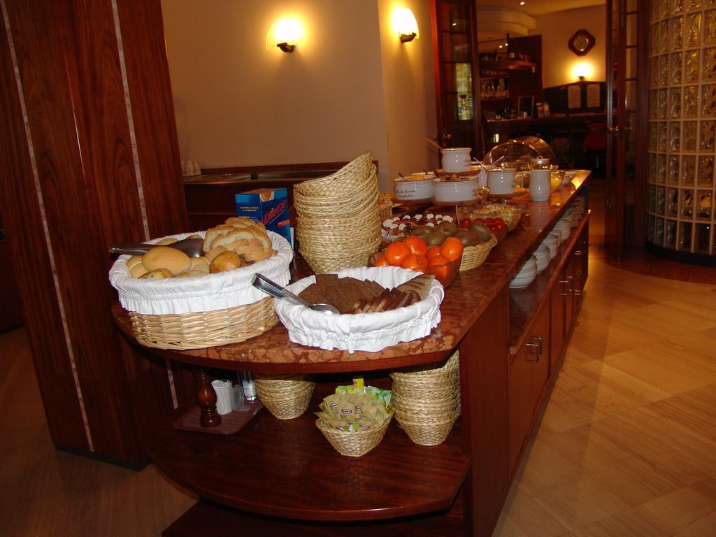 Hotel Excelsior Τσέρβια Εξωτερικό φωτογραφία