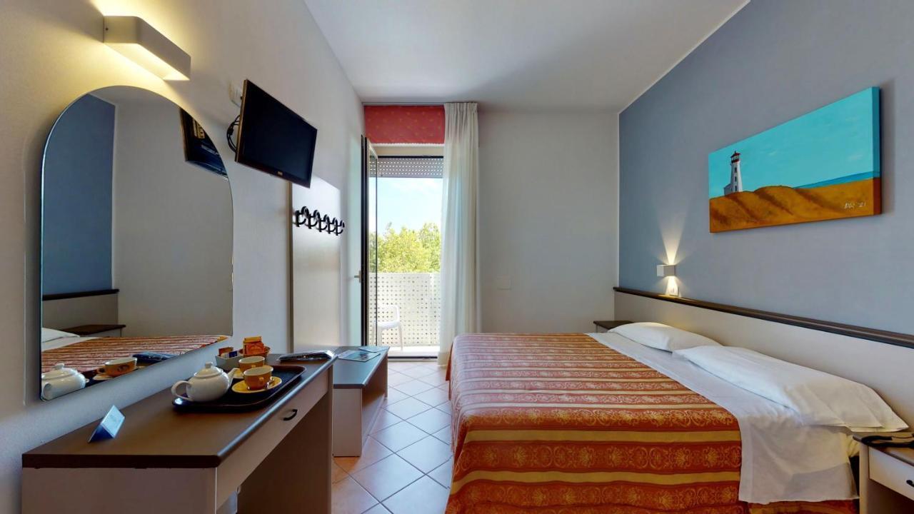 Hotel Excelsior Τσέρβια Εξωτερικό φωτογραφία