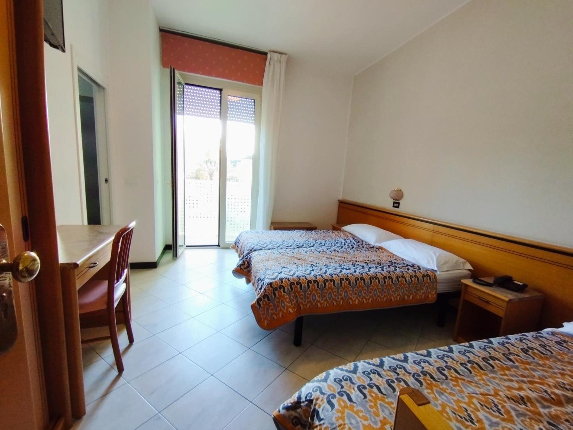 Hotel Excelsior Τσέρβια Εξωτερικό φωτογραφία